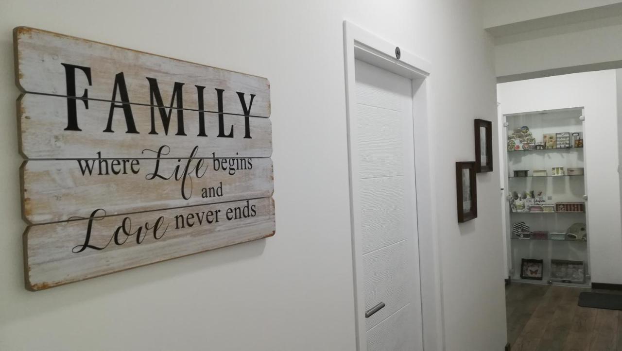 M4U Apartments Ni Eksteriør bilde